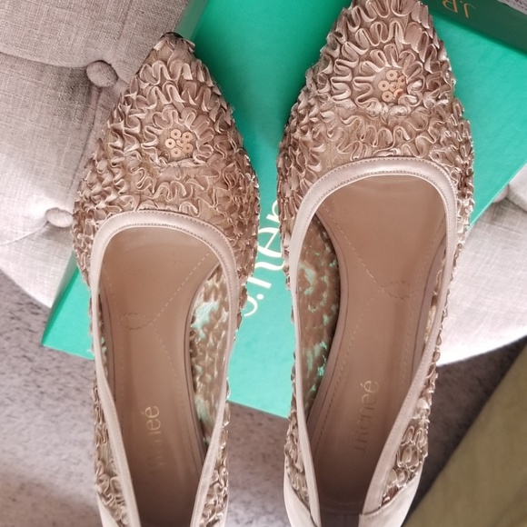 Shoe/Pump - Picture 1 of 4